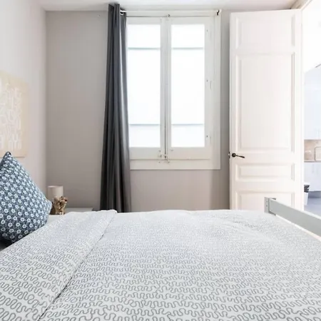 Beautiful & Central Flat Near Sagrada Familia Appartement *