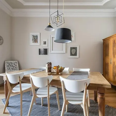 Apartment Beautiful & Central Flat Near Sagrada Familia
