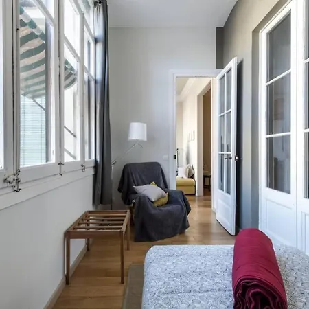 Beautiful & Central Flat Near Sagrada Familia Barcelona