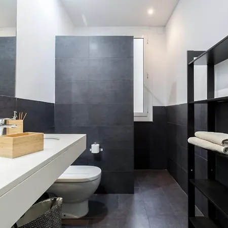 Beautiful & Central Flat Near Sagrada Familia