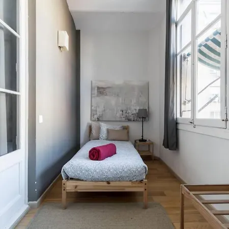 Beautiful & Central Flat Near Sagrada Familia * Barcelona