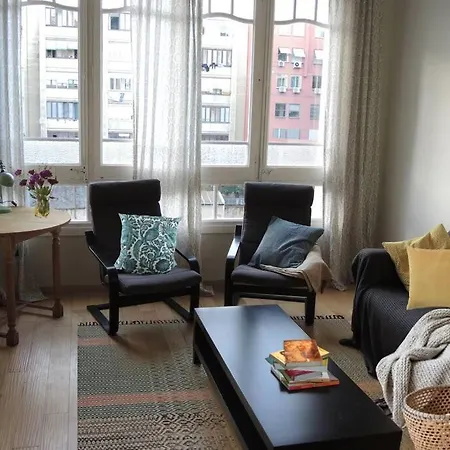 Beautiful & Central Flat Near Sagrada Familia * Barcelona