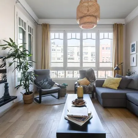 Apartment Beautiful & Central Flat Near Sagrada Familia