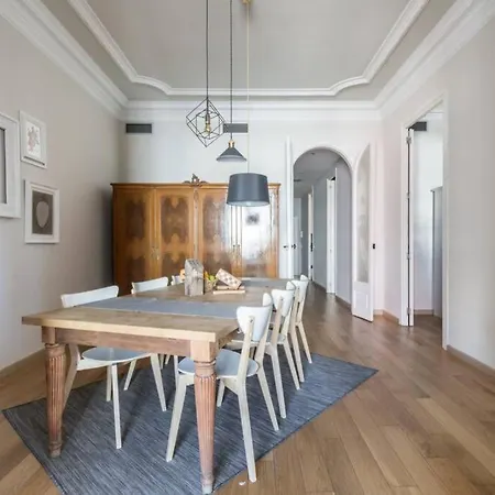 Beautiful & Central Flat Near Sagrada Familia Apartment Barcelona
