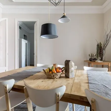 Beautiful & Central Flat Near Sagrada Familia *